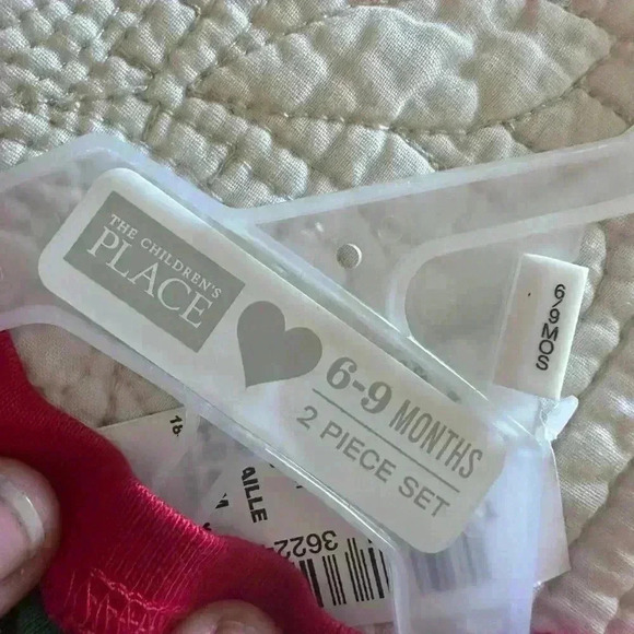 The Children’s Place Holiday Elf Pajama Set Size 6-9 Months NWT 100% Cotton - Picture 5 of 6